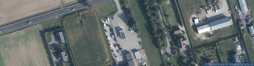 Zdjęcie satelitarne AUTO KOMIS JAGUAR, STACJA PALIW, MYJNIA BEZDOTYKOWA Zofiówka 96