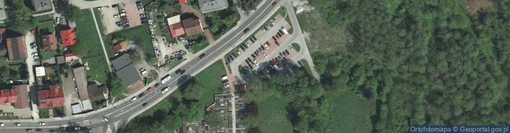 Zdjęcie satelitarne Cmentarz parafialny Skawina