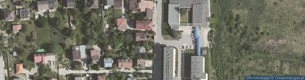 Zdjęcie satelitarne Niewielki przed sklepem