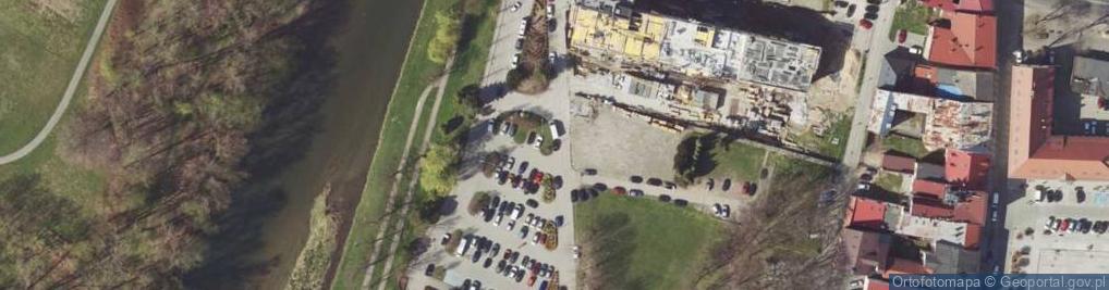 Zdjęcie satelitarne parking na bulwarach
