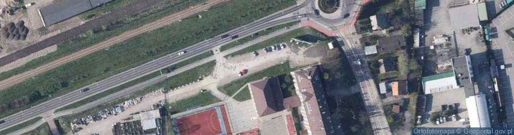 Zdjęcie satelitarne Pod szkołą