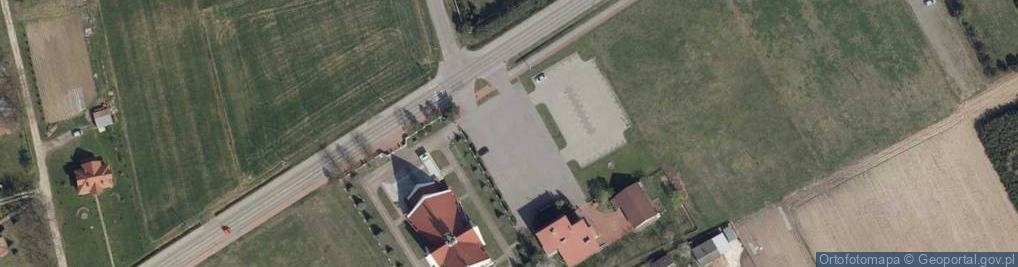 Zdjęcie satelitarne przy kościele