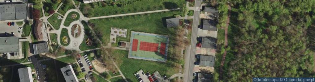 Zdjęcie satelitarne boisko wielofunkcyjne