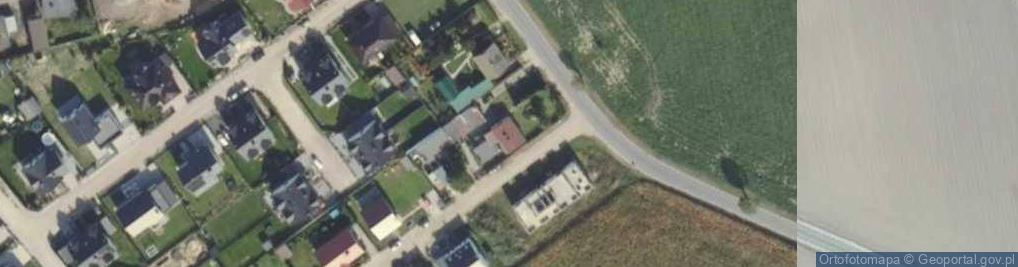 Zdjęcie satelitarne Dom Bud