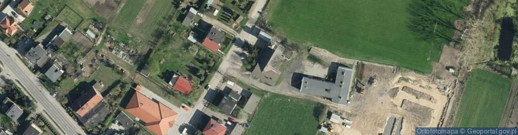 Zdjęcie satelitarne Gminny Ośrodek Kultury Sportu i Rekreacji w Pruszczu