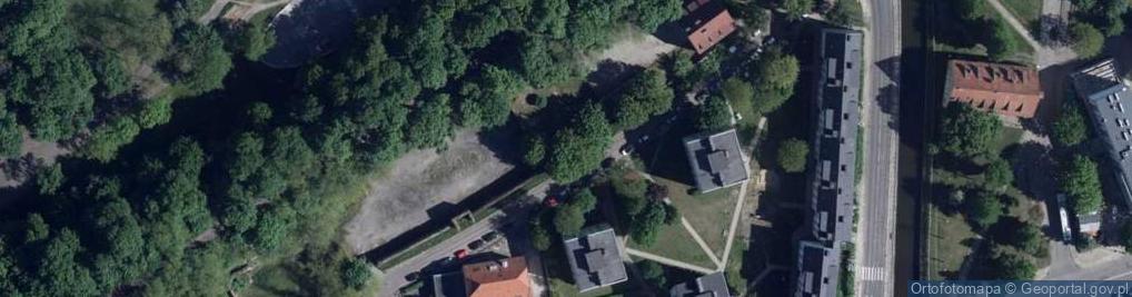 Zdjęcie satelitarne Mur historyczny