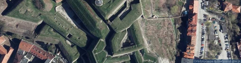 Zdjęcie satelitarne Mur historyczny