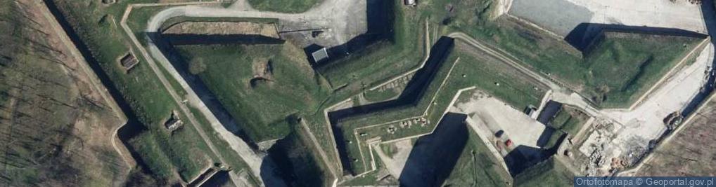 Zdjęcie satelitarne Mur historyczny