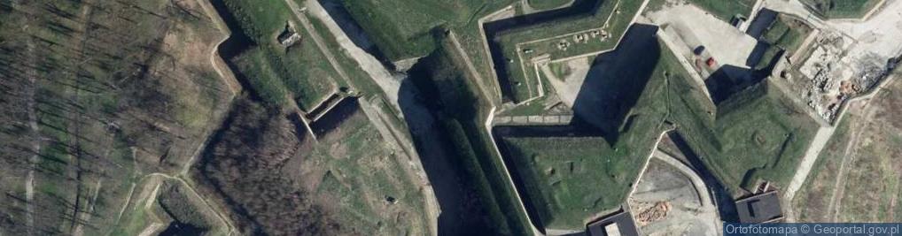 Zdjęcie satelitarne Mur historyczny