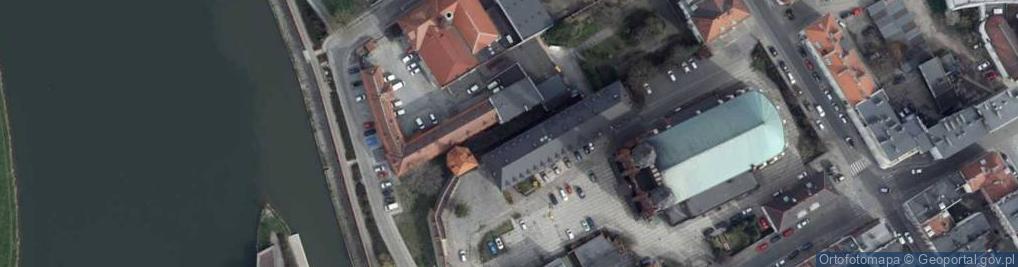 Zdjęcie satelitarne Mur historyczny