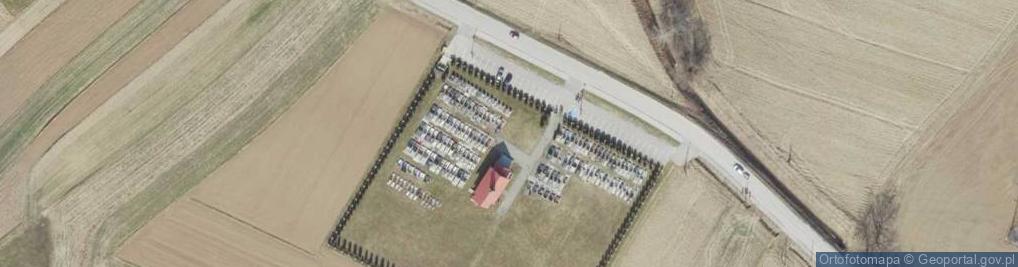 Zdjęcie satelitarne Nowy parafialny w Książnicach