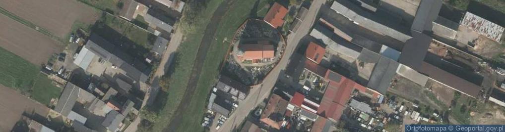 Zdjęcie satelitarne Parafialny przykościelny w Kierpniu