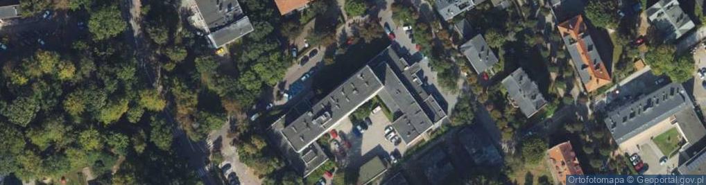 Zdjęcie satelitarne Sopocki Zakład Opieki Stomatologicznej Hanna Cieśla Ewa Drańczuk Cichosz Anna Jankowska Maria Komkowska Reinert Grażyna Mojsa Alicja Stawowy Michał Szulc Bogumiła Śpiewak