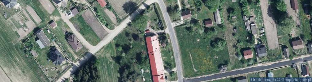 Zdjęcie satelitarne Dom Dziecka w Komarnie. Filia w Szachach