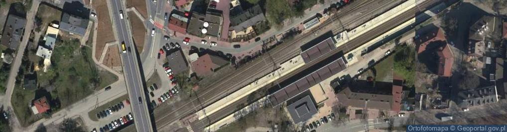 Zdjęcie satelitarne Piastów (przystanek kolejowy)