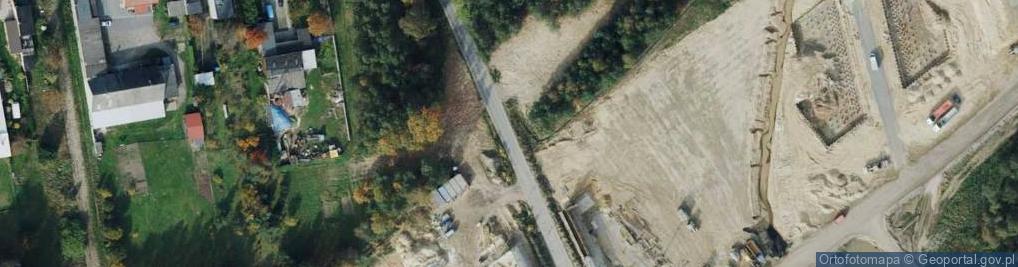Zdjęcie satelitarne ul. Ikara - na odcinku 2,5 km jezdnia w strasznym stanie.