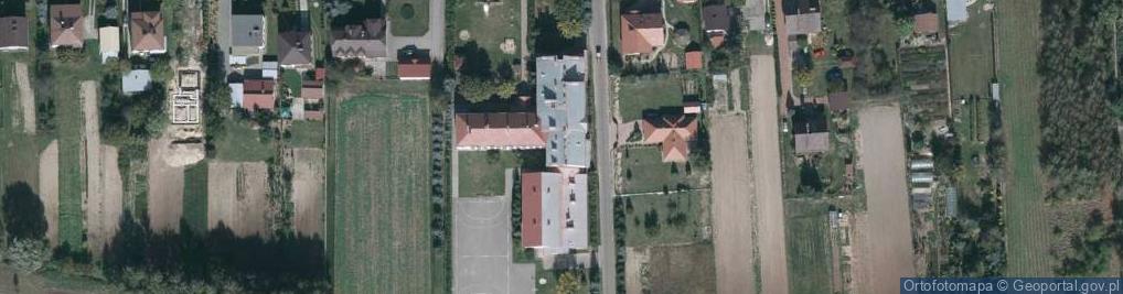 Zdjęcie satelitarne Zespół Szkół w Nowej Wsi