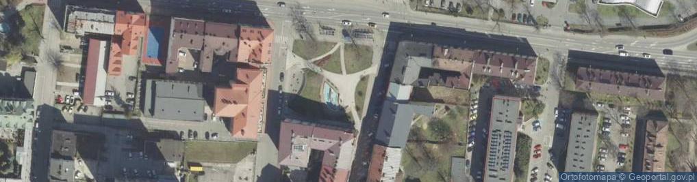Zdjęcie satelitarne Dwupoziomowa fontanna na placu Sienkiewicza