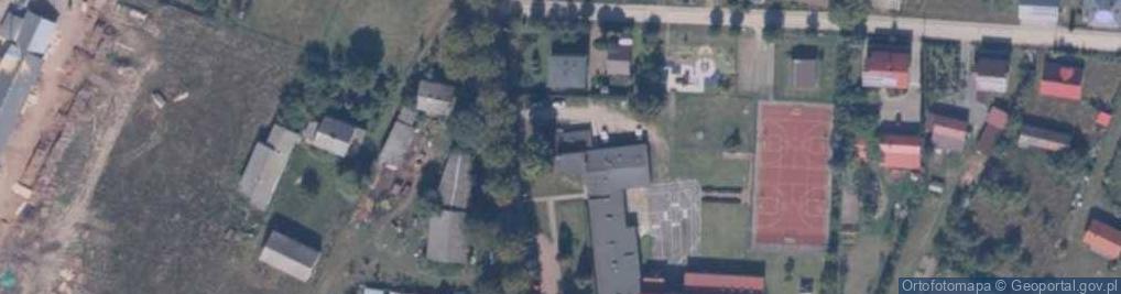 Zdjęcie satelitarne Gimnazjum W Brzeźnie Szlacheckim
