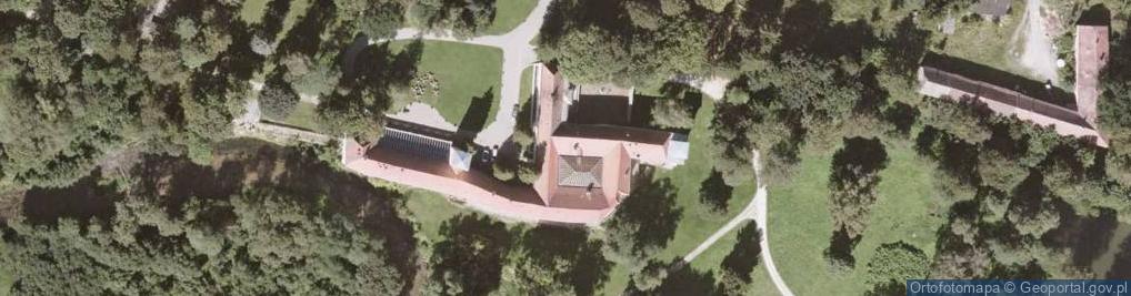 Zdjęcie satelitarne Zamek na Skale ****