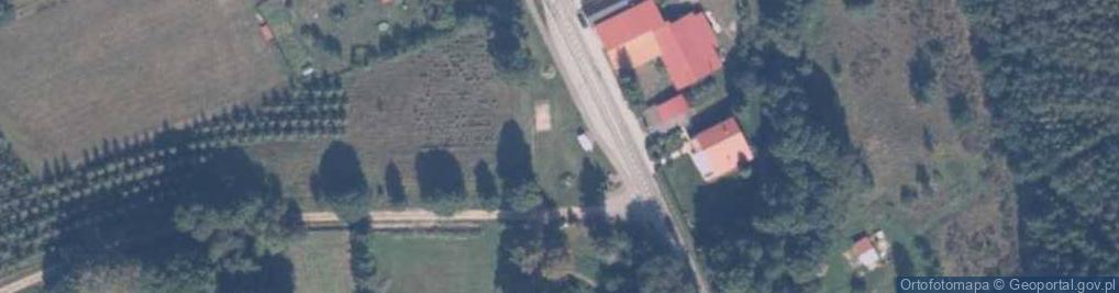 Zdjęcie satelitarne Drewniany krzyż