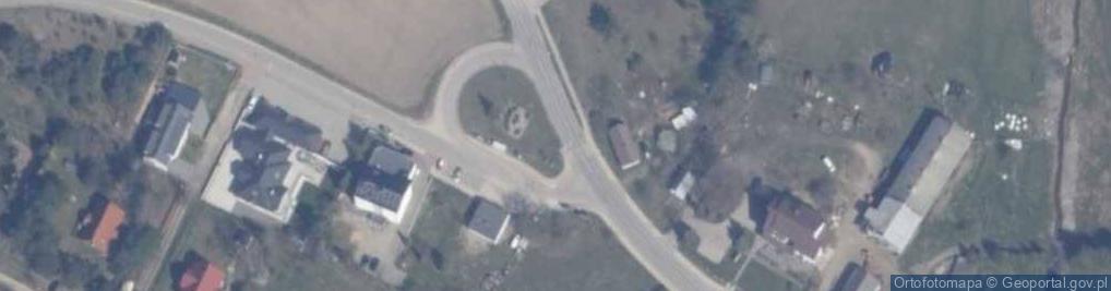 Zdjęcie satelitarne Drewniany krzyż