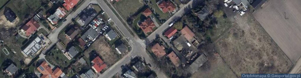 Zdjęcie satelitarne Figurka Matki Boskiej