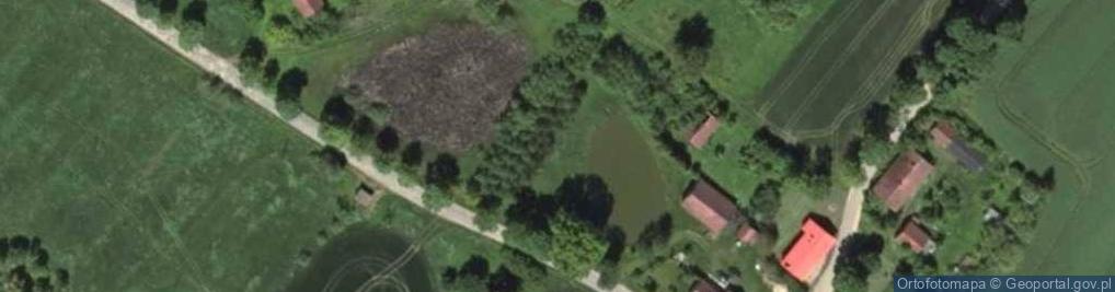 Zdjęcie satelitarne kapliczka do nabożeństw