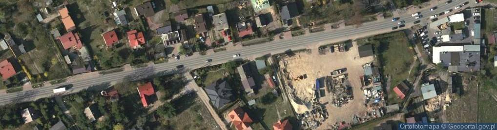 Zdjęcie satelitarne Kapliczka, Figura Świętych, Krzyż