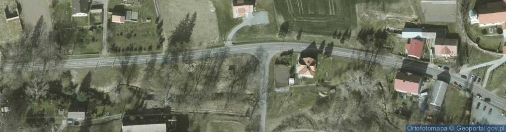 Zdjęcie satelitarne Kapliczka, Figura Świętych, Krzyż