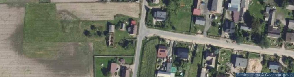 Zdjęcie satelitarne Kapliczka, Figura Świętych, Krzyż