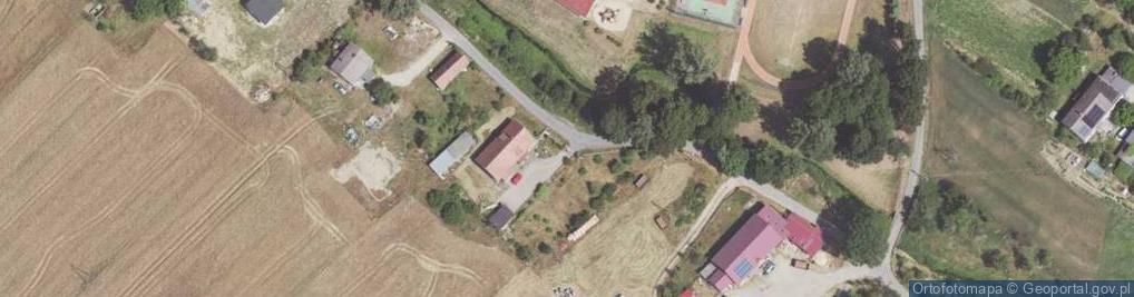 Zdjęcie satelitarne Kapliczka, Figura Świętych, Krzyż