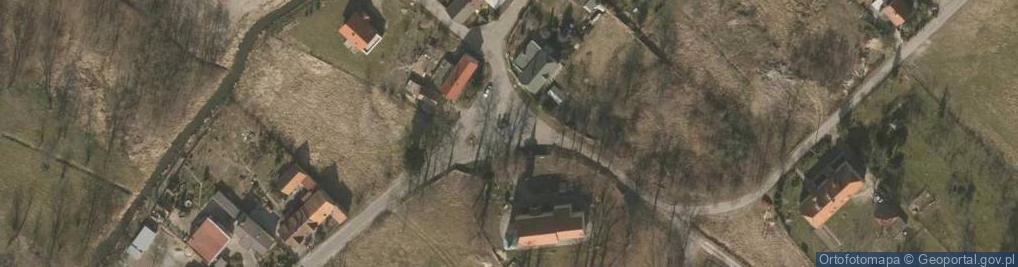 Zdjęcie satelitarne Kapliczka, Figura Świętych, Krzyż