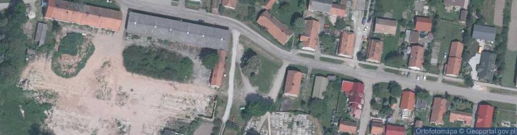 Zdjęcie satelitarne Kapliczka, Figura Świętych, Krzyż