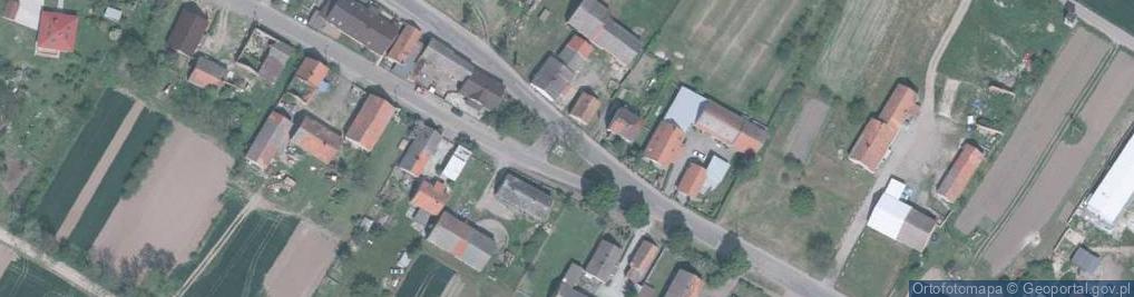 Zdjęcie satelitarne Kapliczka, Figura Świętych, Krzyż