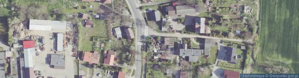 Zdjęcie satelitarne Kapliczka, Figura Świętych, Krzyż