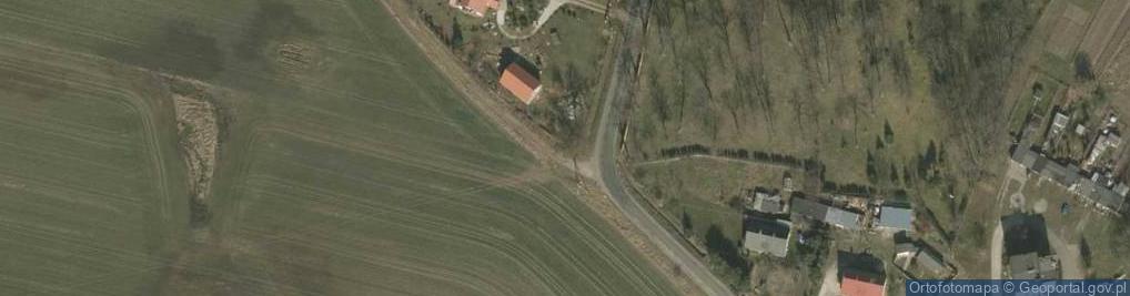 Zdjęcie satelitarne Kapliczka, Figura Świętych, Krzyż