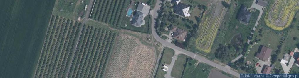 Zdjęcie satelitarne Kapliczka, Figura Świętych, Krzyż
