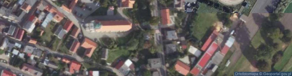 Zdjęcie satelitarne Kapliczka, Figura Świętych, Krzyż