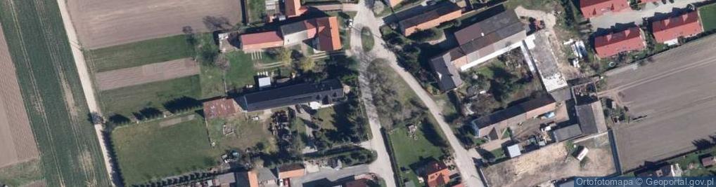 Zdjęcie satelitarne Kapliczka, Figura Świętych, Krzyż