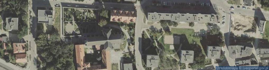 Zdjęcie satelitarne Kapliczka, Figura Świętych, Krzyż