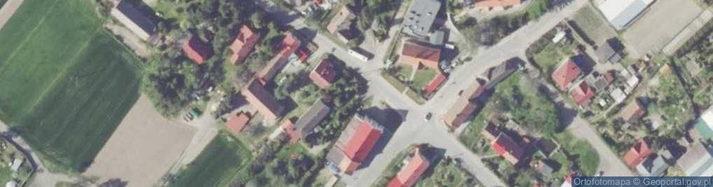 Zdjęcie satelitarne Kapliczka, Figura Świętych, Krzyż