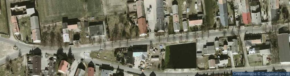 Zdjęcie satelitarne Kapliczka, Figura Świętych, Krzyż