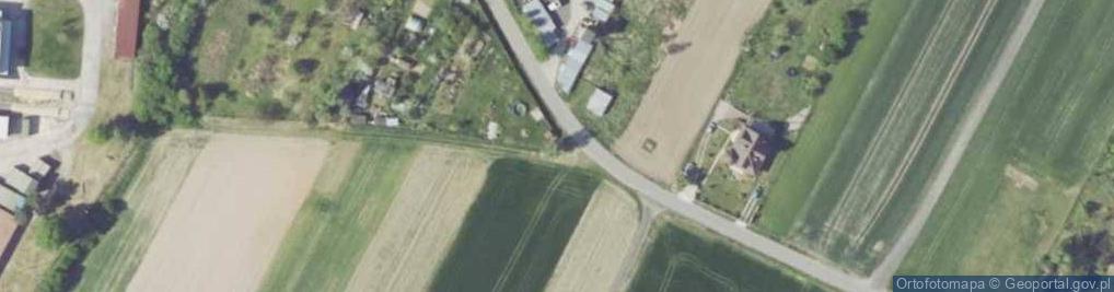 Zdjęcie satelitarne Kapliczka, Figura Świętych, Krzyż