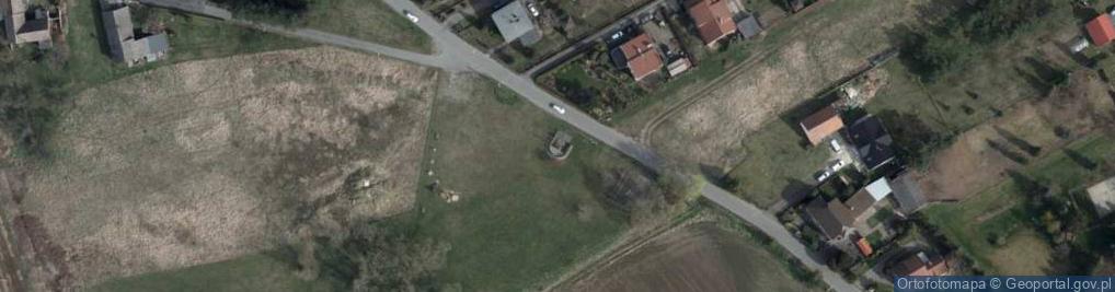 Zdjęcie satelitarne Kapliczka, Figura Świętych, Krzyż