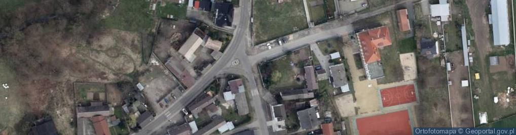Zdjęcie satelitarne Kapliczka, Figura Świętych, Krzyż