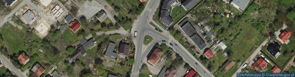 Zdjęcie satelitarne Kapliczka, Figura Świętych, Krzyż