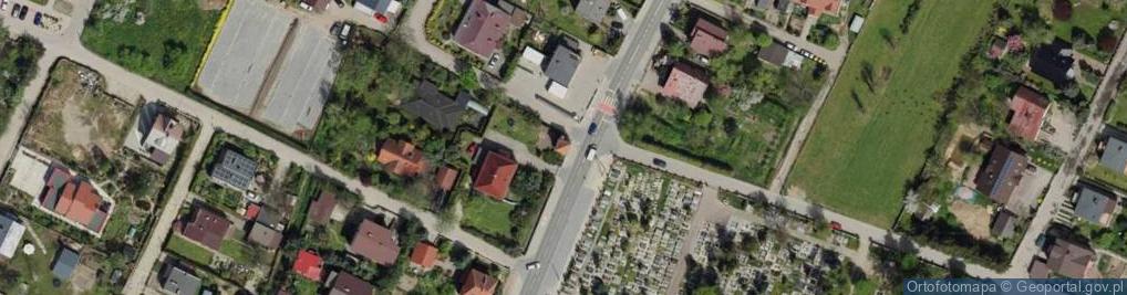 Zdjęcie satelitarne Kapliczka, Figura Świętych, Krzyż