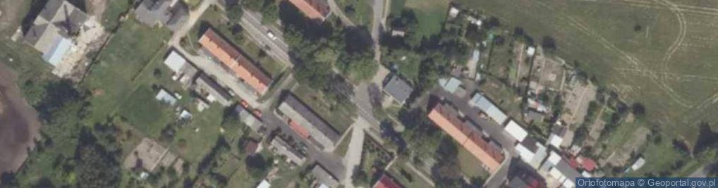 Zdjęcie satelitarne Kapliczka, Figura Świętych, Krzyż