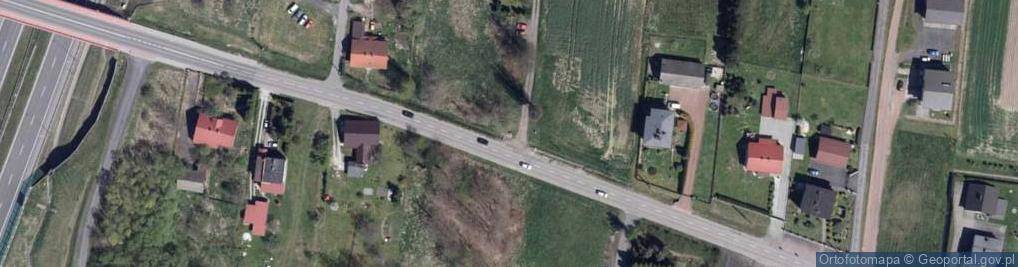 Zdjęcie satelitarne Kapliczka, Figura Świętych, Krzyż